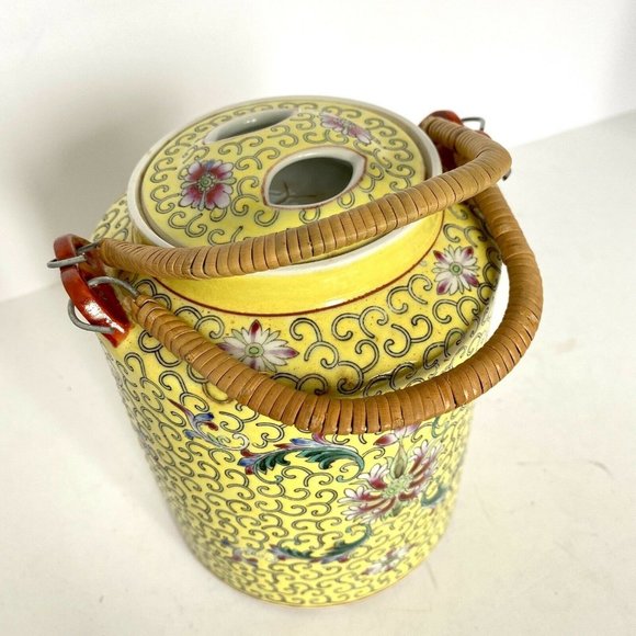 1972 Chinese Famille Juane Yellow Floral Enamel Jingdezhen Coffee Pot For PARTS - Picture 6 of 12